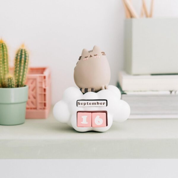 Official Pusheen Calendar | Pusheen Merchandising | Pusheen Gifts | Pusheen Figure | Kawaii Stuff | Pusheen Plush - Image 4