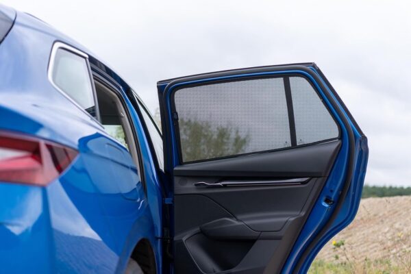 71ChAQB19sL._AC_SL1500_.jpg Set Car Shades (rear side doors) compatible with Skoda Enyaq iV 2020- excl. Coupe (2-pieces) Custom-Fit Sunshades for Cars