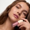 71tzzKhImL._SL1500_.jpg Summer Fridays Dream Lip Oil - Hydrating Tinted Lip Gloss Oil - Non-Sticky Formula with Skincare Benefits for Long-Lasting Softness + Shine - Effortless Beauty Gifts - Rose Bud (0.15 Oz)